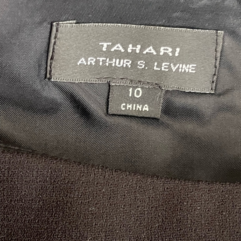 Tahari Black Classic Crepe Sleeveless Dress Back Slits 10 - Picture 5 of 9